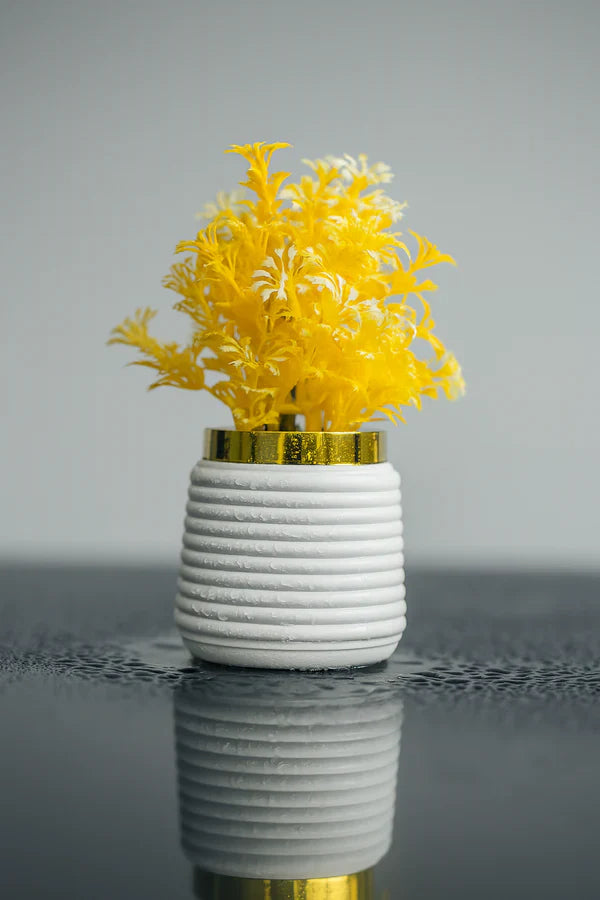 Yellow Indoor Artificial Plastic Wild Plant for Home Decorate (1 pcs)