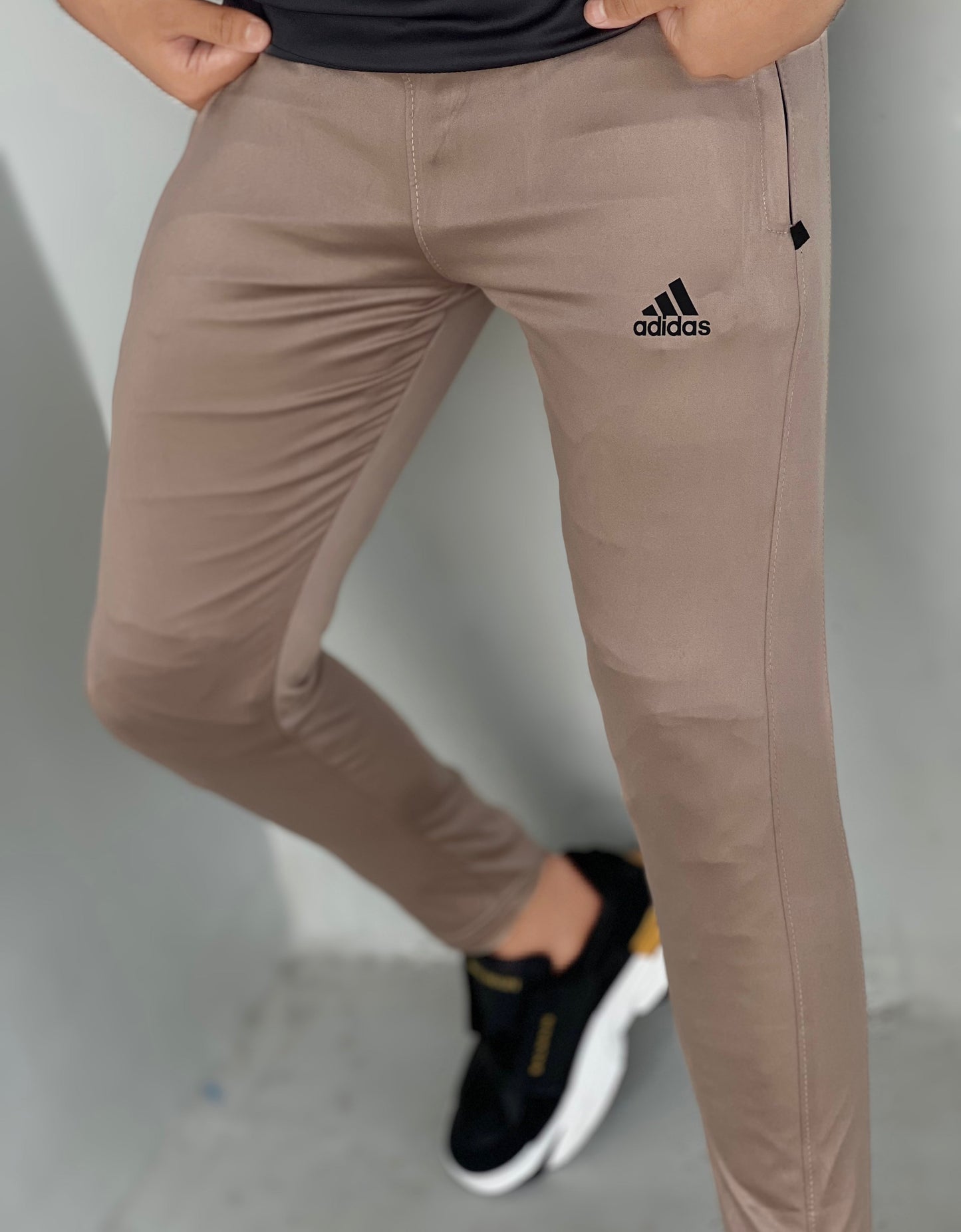 ELEVATE YOUR STYLE: THE ESSENTIAL TROUSER UPGRADE YOU NEED