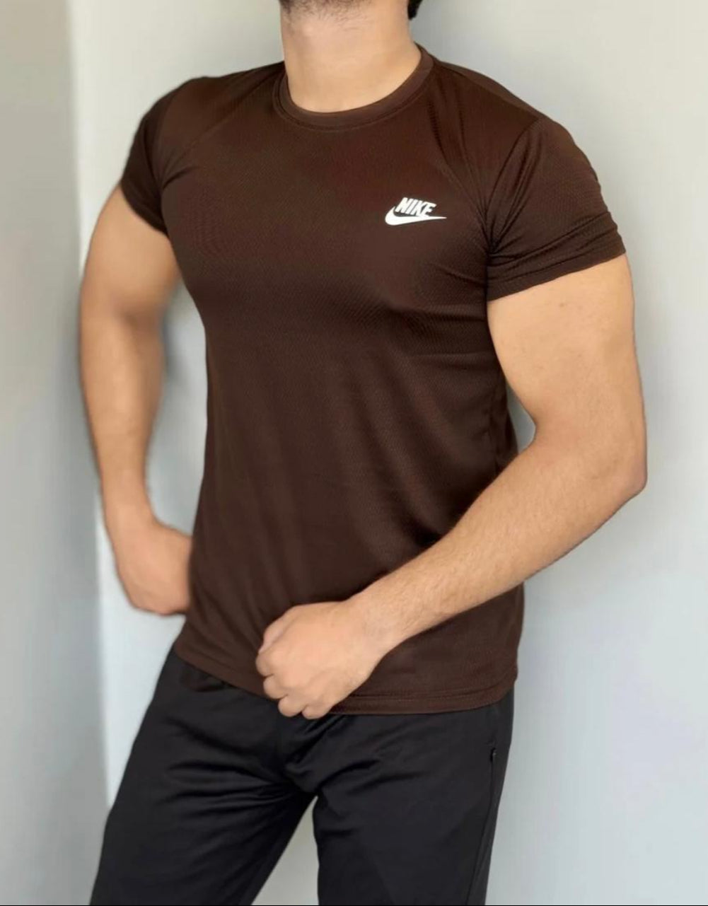SMOOTH FLEX T-SHIRT WITH UNIQUE HALF SLEEVES DESIGN - BROWN